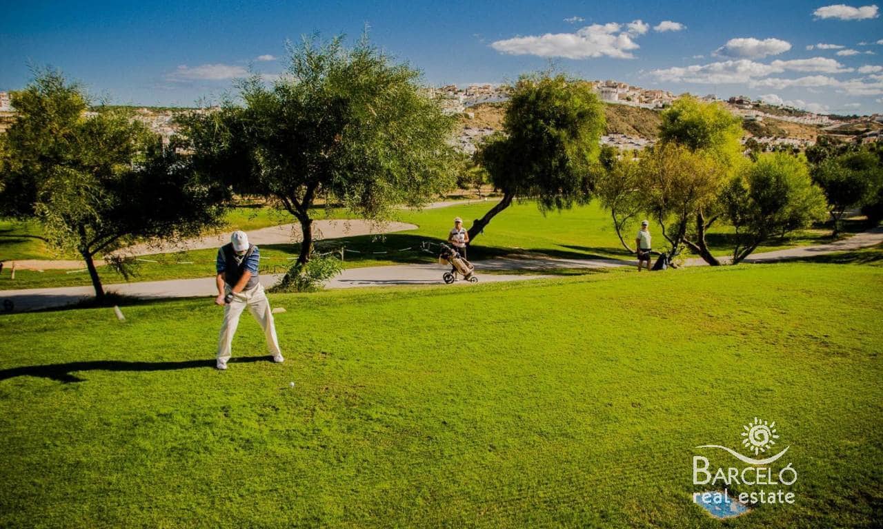 3 Zimmer Villa zu verkaufen in Ciudad Quesada mit Pool Garage - 790.000 € (Ref: 8893683)