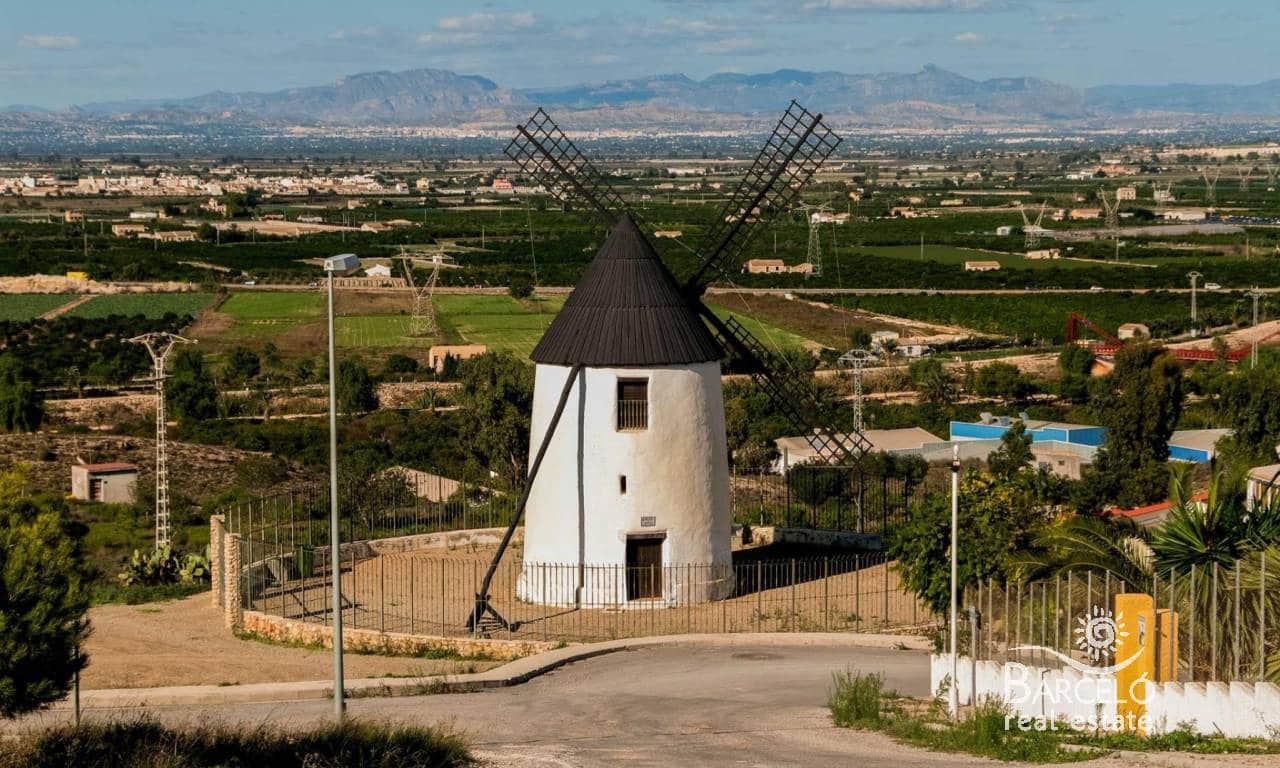 3 sypialnia Willa na sprzedaż w Ciudad Quesada z basenem garażem - 790 000 € (Ref: 8893684)