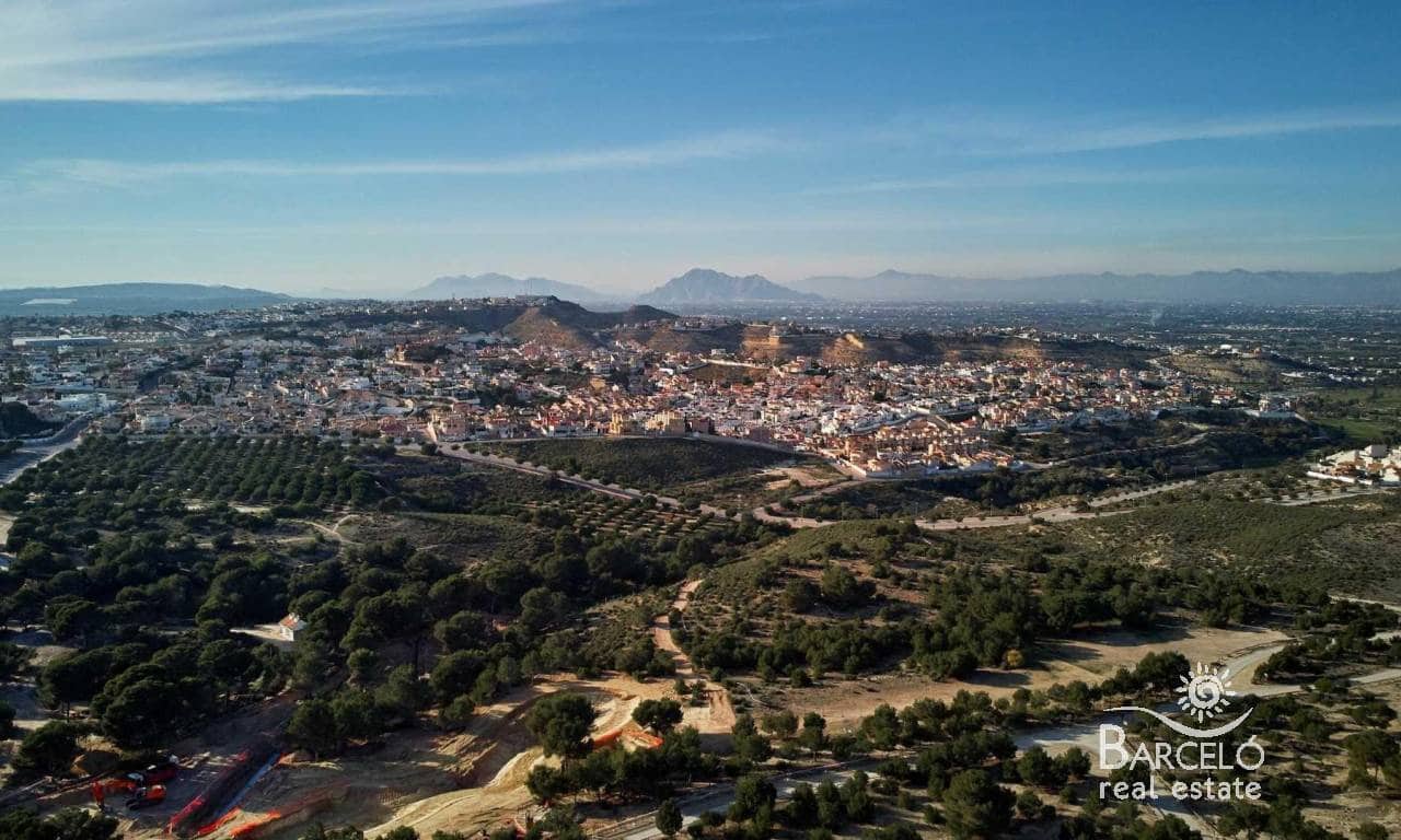 3 sypialnia Willa na sprzedaż w Ciudad Quesada z basenem garażem - 790 000 € (Ref: 8893684)