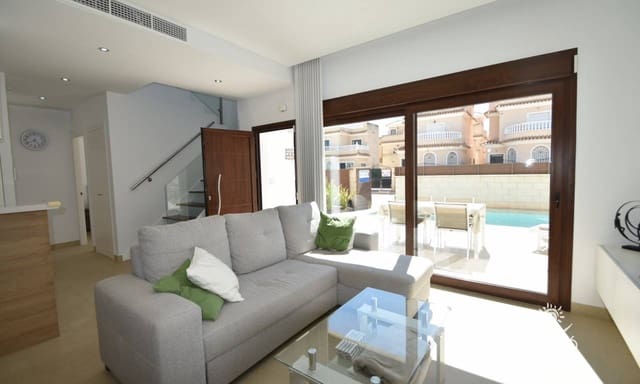 3 soverom Villa til salgs i La Marina, Elche / Elx med svømmebasseng garasje - € 350 000 (Ref: 9004135)