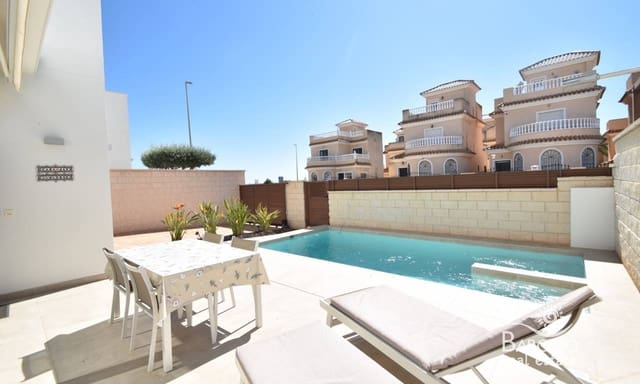 3 soverom Villa til salgs i La Marina, Elche / Elx med svømmebasseng garasje - € 350 000 (Ref: 9004135)