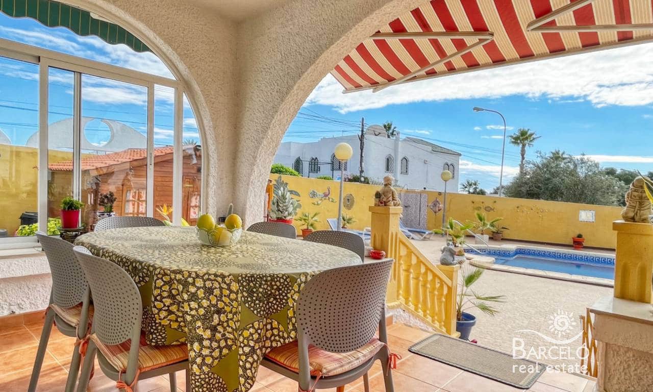 4 bedroom Villa for sale in Ciudad Quesada with pool garage - € 389,000 (Ref: 9194822)