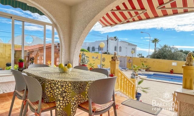 4 bedroom Villa for sale in Ciudad Quesada, Rojales with pool garage - € 389,000 (Ref: 9194822)