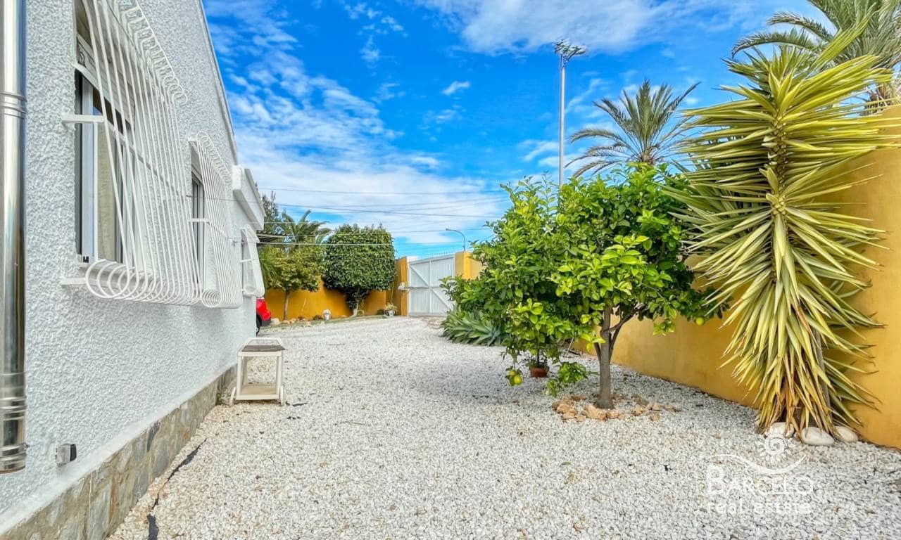 4 bedroom Villa for sale in Ciudad Quesada with pool garage - € 389,000 (Ref: 9194822)