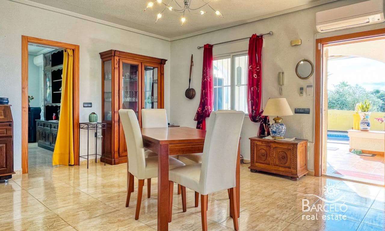 4 bedroom Villa for sale in Ciudad Quesada with pool garage - € 389,000 (Ref: 9194822)