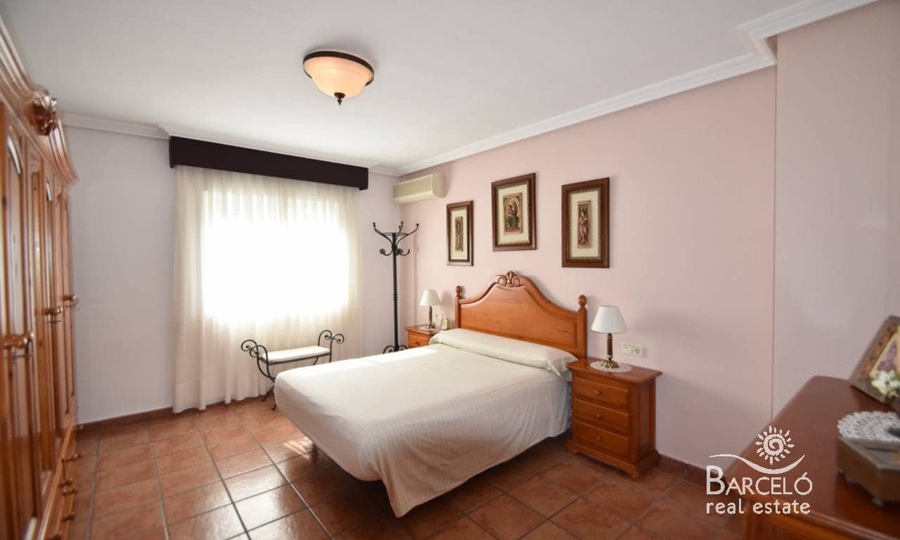 7 soverom Villa til salgs i Los Montesinos med svømmebasseng garasje - € 475 000 (Ref: 9221879)