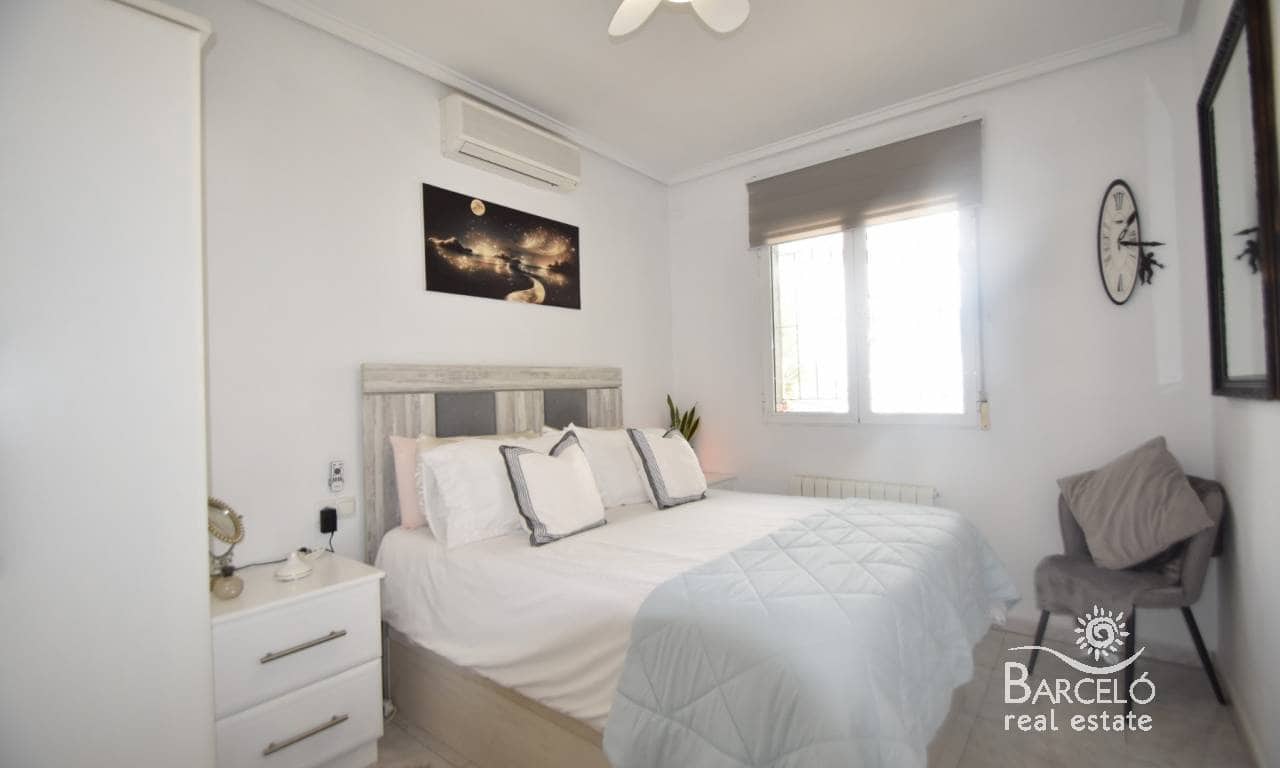 Chalet de 2 habitaciones en Ciudad Quesada en venta con piscina garaje - 279.000 € (Ref: 9227659)