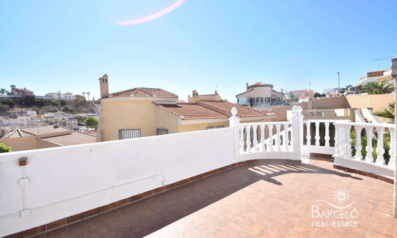 Chalet de 2 habitaciones en Ciudad Quesada en venta con piscina garaje - 279.000 € (Ref: 9227659)