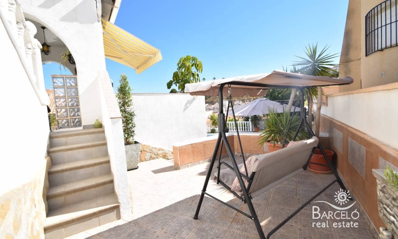 Chalet de 2 habitaciones en Ciudad Quesada en venta con piscina garaje - 279.000 € (Ref: 9227659)