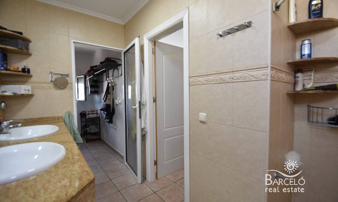 4 bedroom Villa for sale in Ciudad Quesada with pool garage - € 399,000 (Ref: 9329816)