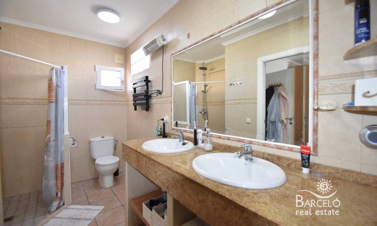 4 bedroom Villa for sale in Ciudad Quesada with pool garage - € 399,000 (Ref: 9329816)