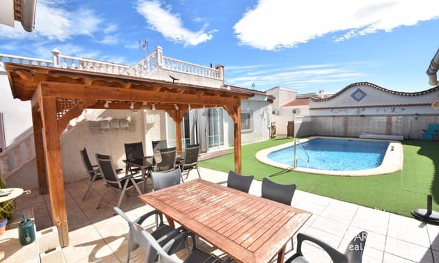 4 bedroom Villa for sale in Ciudad Quesada, Rojales with pool garage - € 399,000 (Ref: 9329816)