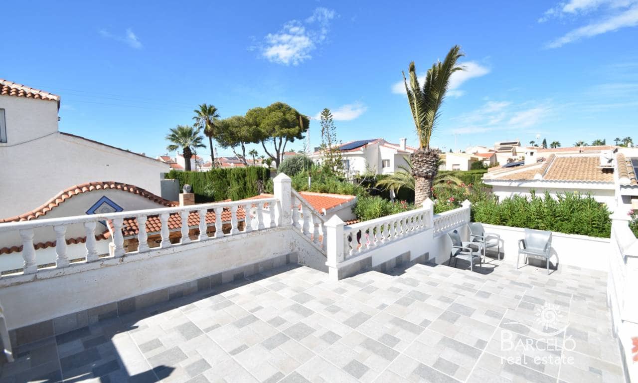 4 bedroom Villa for sale in Ciudad Quesada with pool garage - € 399,000 (Ref: 9329816)