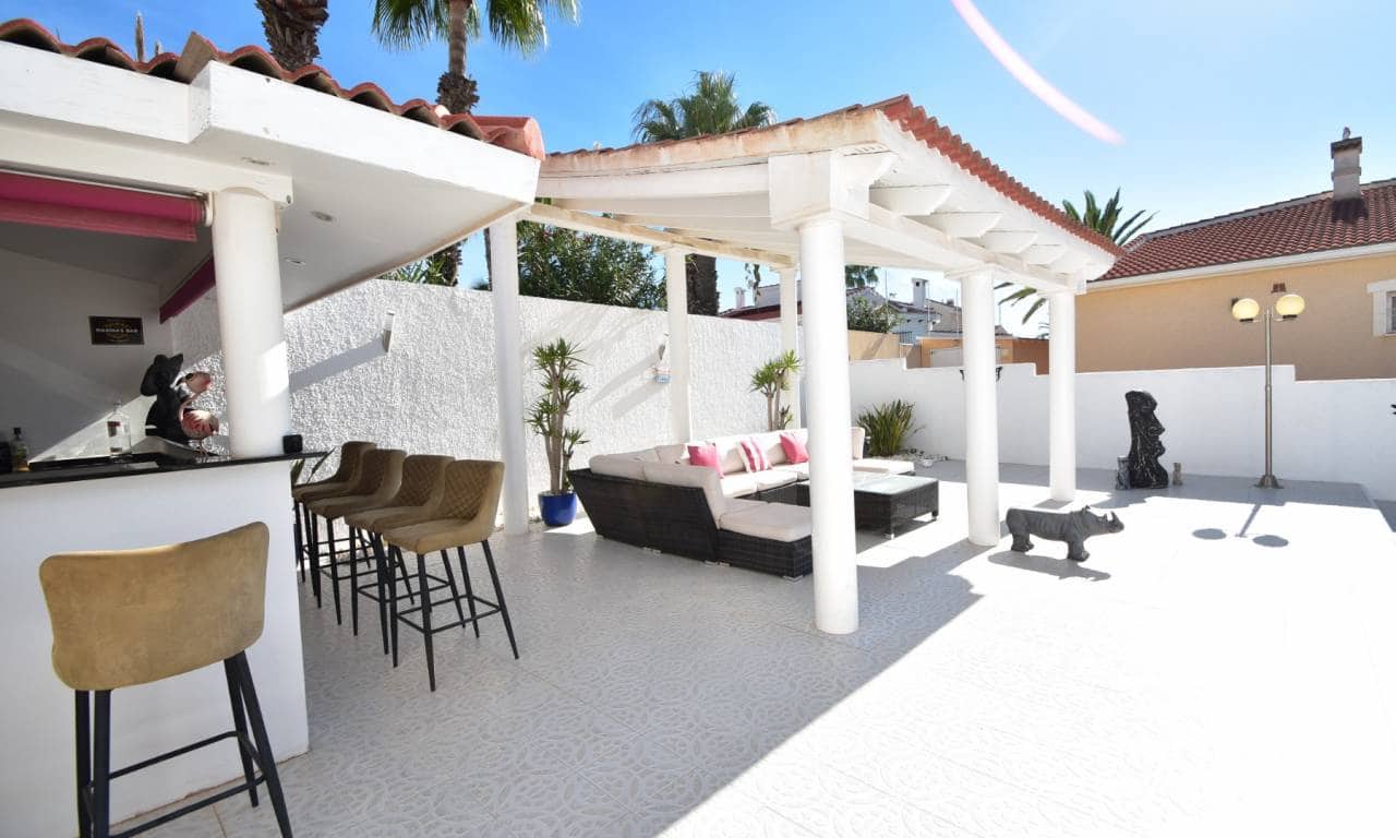 4 sypialnia Willa na sprzedaż w Ciudad Quesada z basenem garażem - 475 000 € (Ref: 9338783)