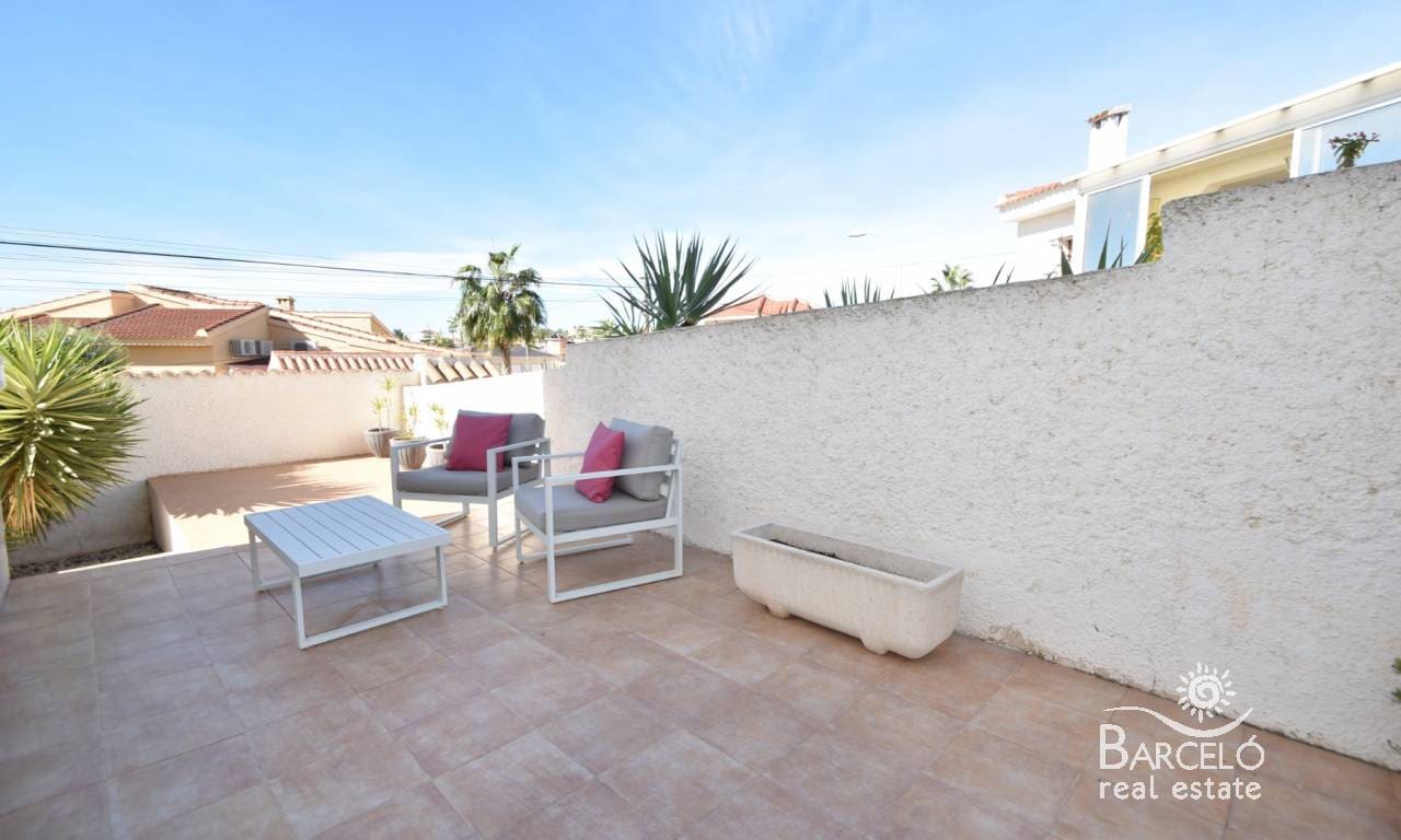 4 sypialnia Willa na sprzedaż w Ciudad Quesada z basenem garażem - 475 000 € (Ref: 9338783)