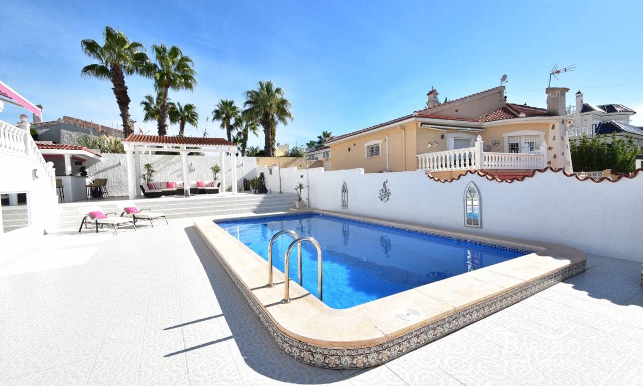 4 sypialnia Willa na sprzedaż w Ciudad Quesada z basenem garażem - 475 000 € (Ref: 9338783)