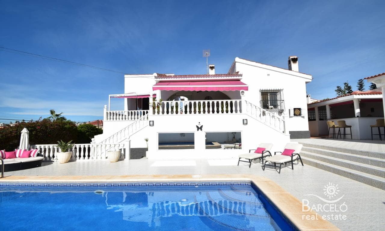 4 sypialnia Willa na sprzedaż w Ciudad Quesada z basenem garażem - 475 000 € (Ref: 9338783)