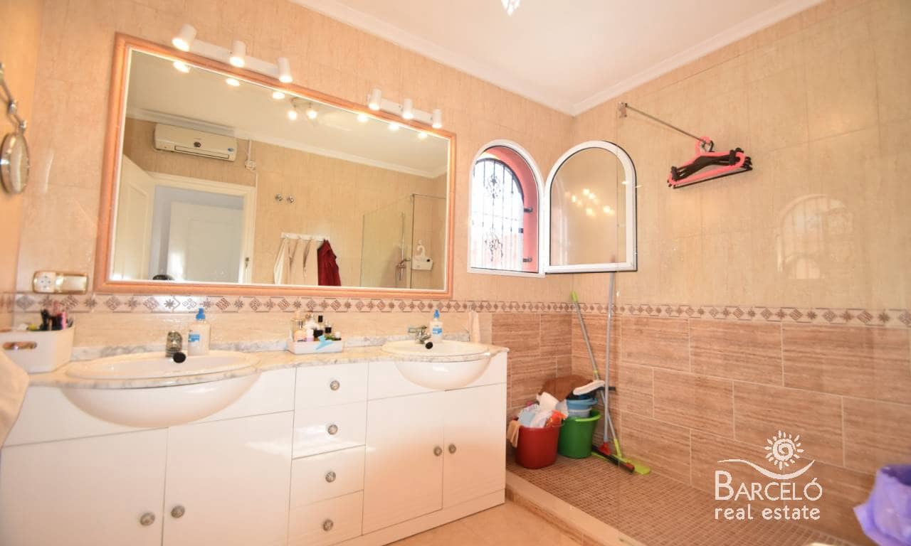 3 sypialnia Dom na sprzedaż w Ciudad Quesada z basenem garażem - 230 000 € (Ref: 9345196)