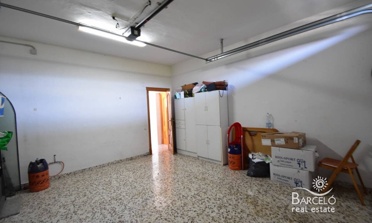 7 bedroom Villa for sale in Redovan with pool garage - € 530,000 (Ref: 9360298)