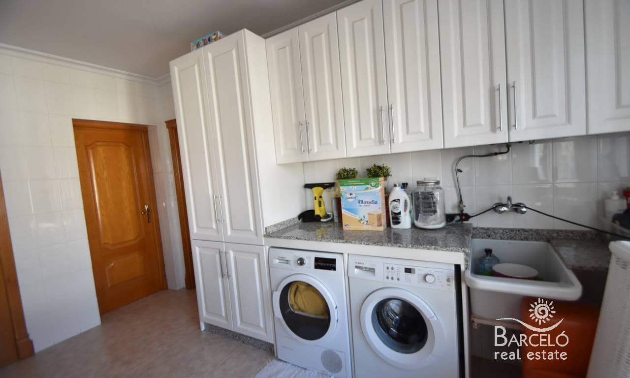 7 bedroom Villa for sale in Redovan with pool garage - € 530,000 (Ref: 9360298)