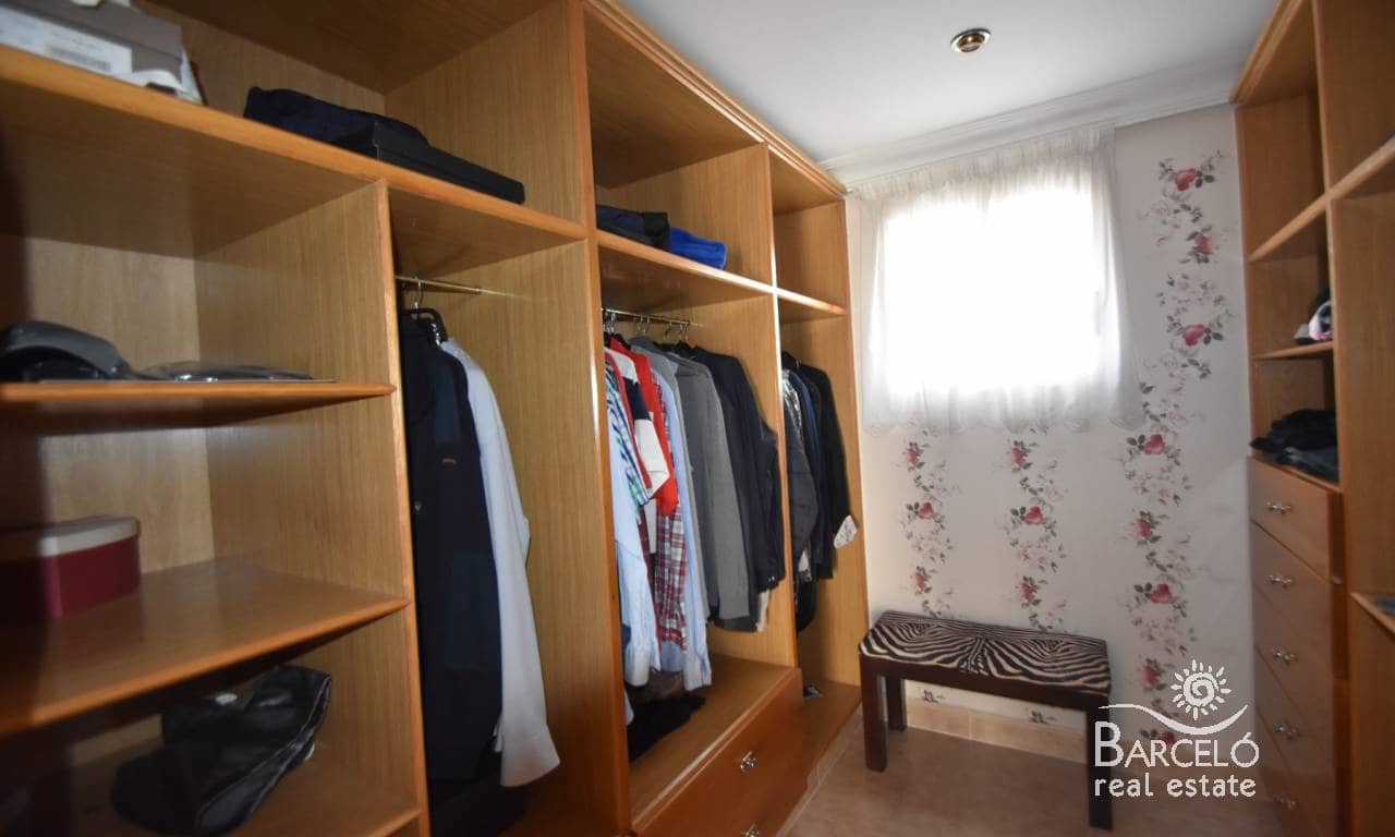 7 bedroom Villa for sale in Redovan with pool garage - € 530,000 (Ref: 9360298)