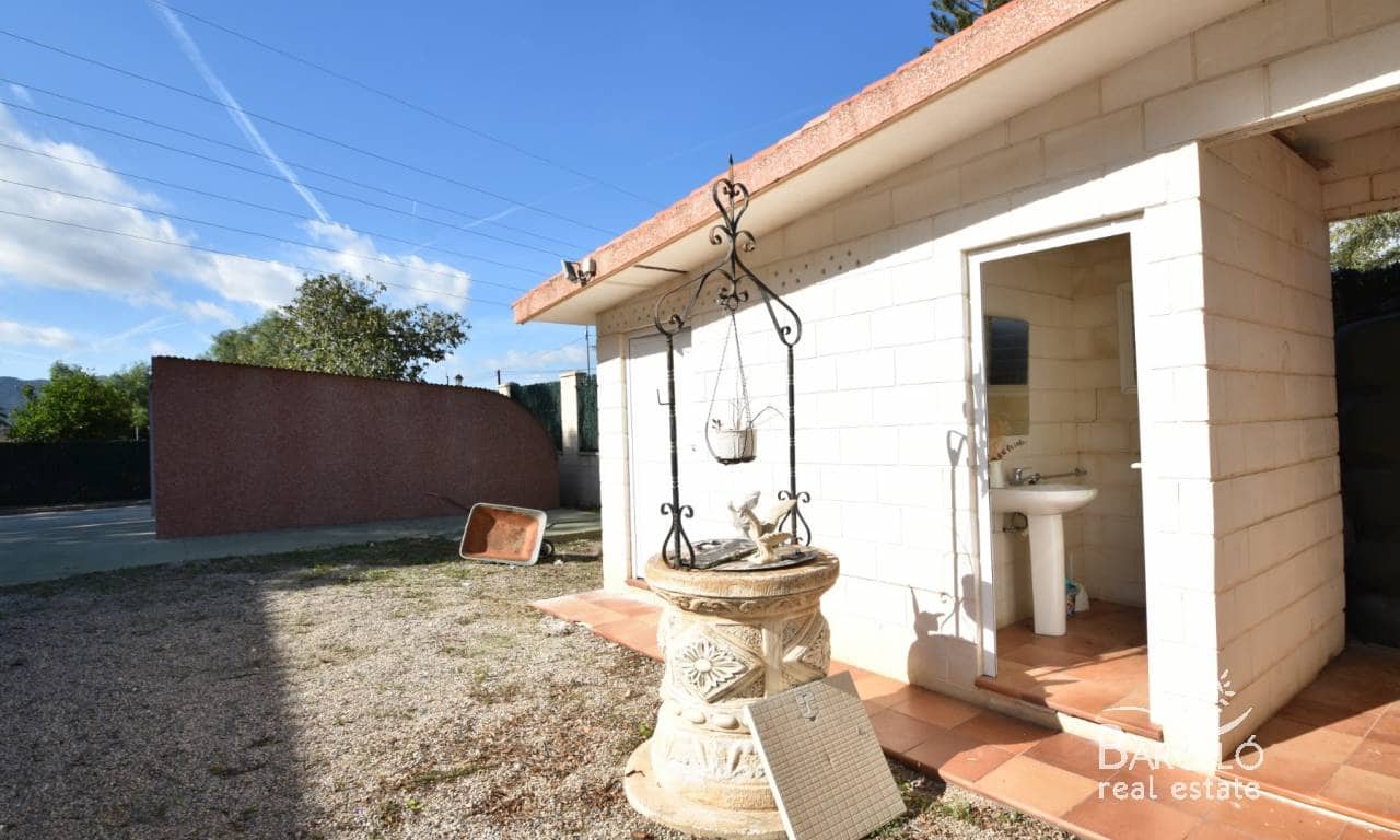 7 bedroom Villa for sale in Redovan with pool garage - € 530,000 (Ref: 9360298)