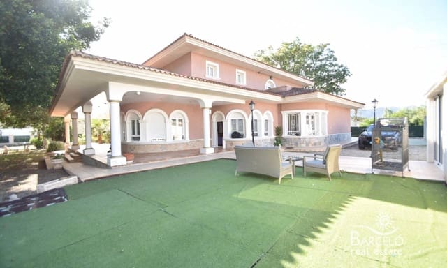 7 bedroom Villa for sale in Redován with pool garage - € 530,000 (Ref: 9360298)