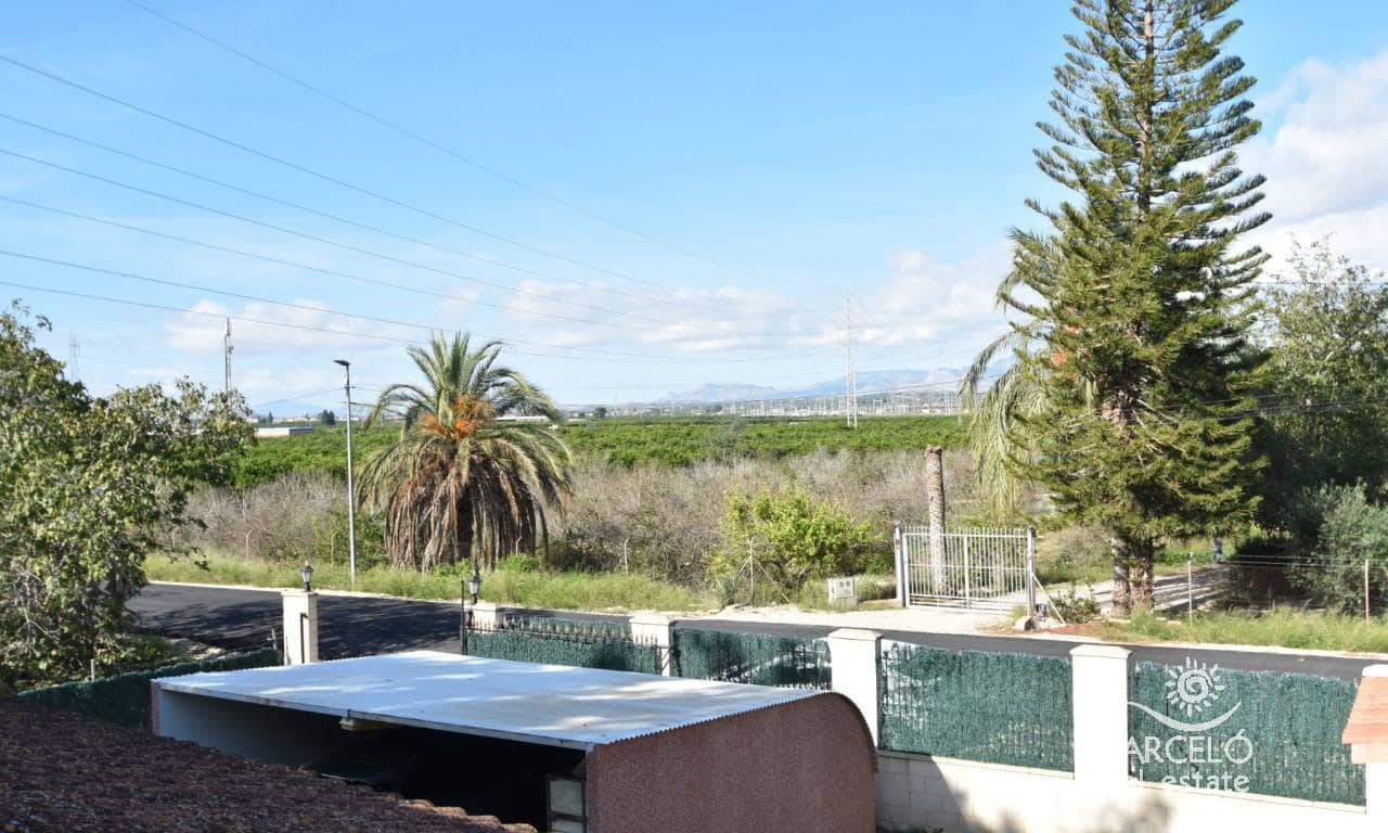 7 bedroom Villa for sale in Redovan with pool garage - € 530,000 (Ref: 9360298)