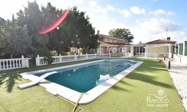 7 bedroom Villa for sale in Redován with pool garage - € 530,000 (Ref: 9360298)