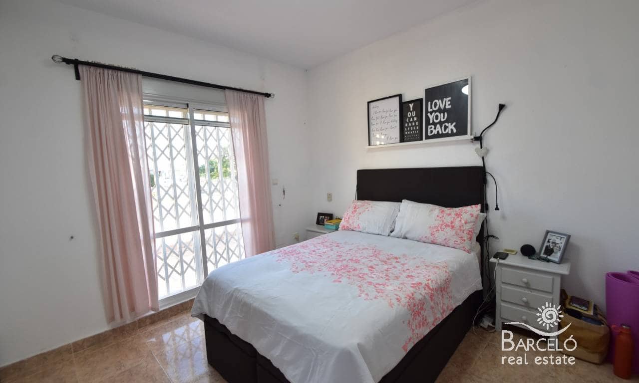 4 soverom Villa til salgs i Ciudad Quesada med svømmebasseng garasje - € 399 000 (Ref: 9360839)