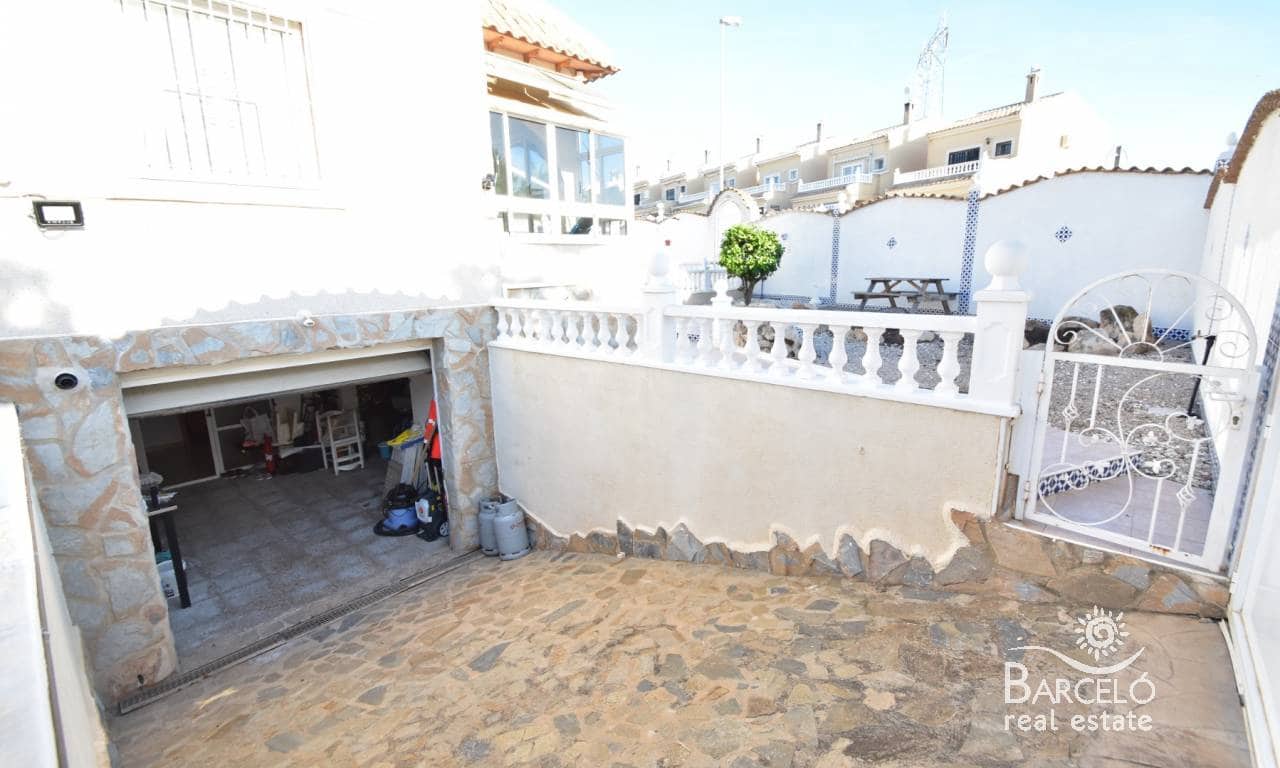 4 soverom Villa til salgs i Ciudad Quesada med svømmebasseng garasje - € 399 000 (Ref: 9360839)