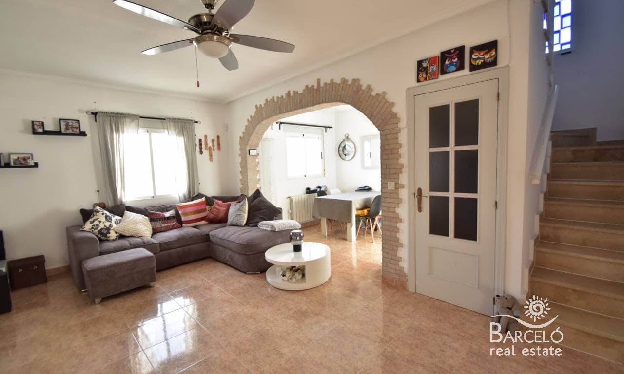 4 soverom Villa til salgs i Ciudad Quesada med svømmebasseng garasje - € 399 000 (Ref: 9360839)