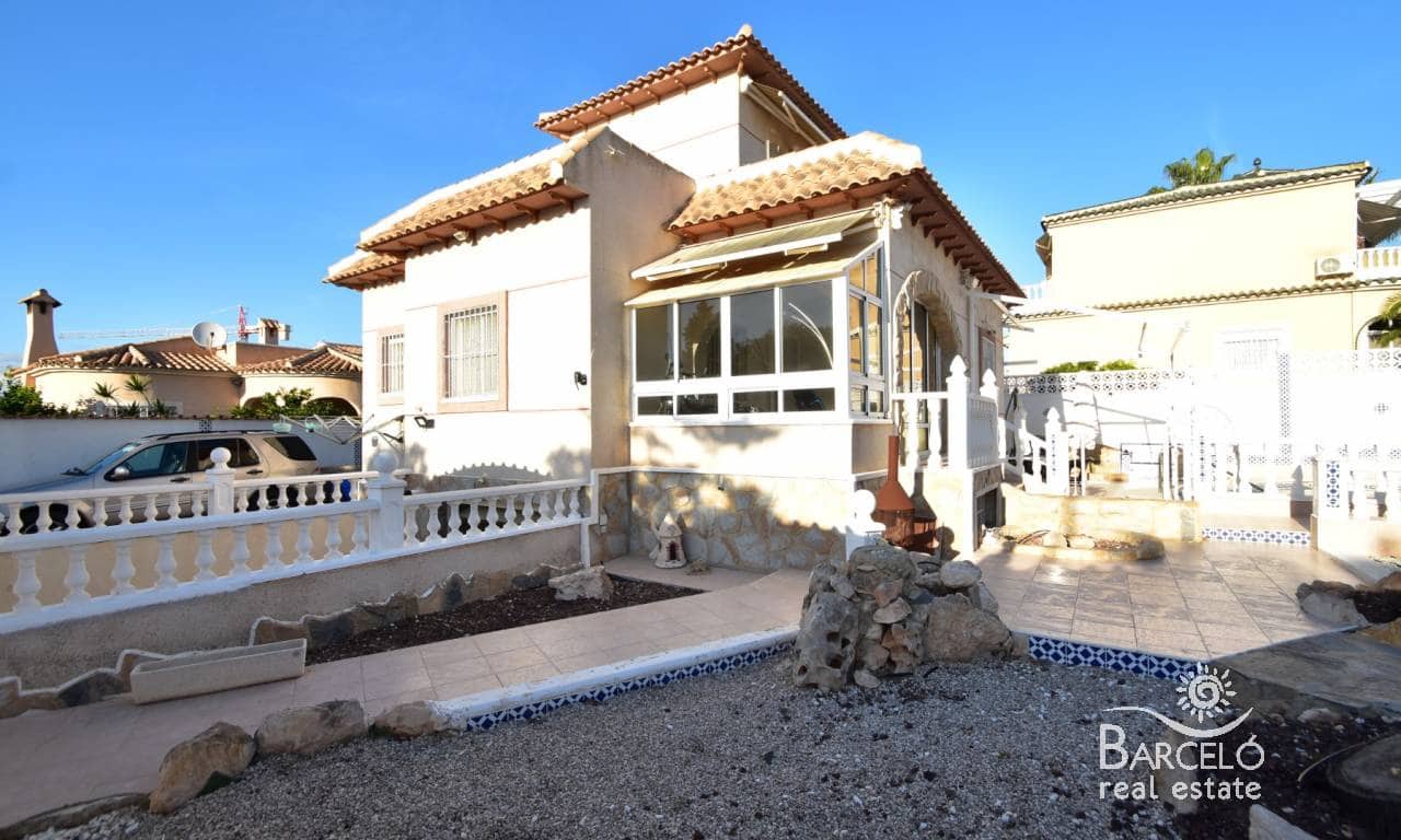 4 soverom Villa til salgs i Ciudad Quesada med svømmebasseng garasje - € 399 000 (Ref: 9360839)