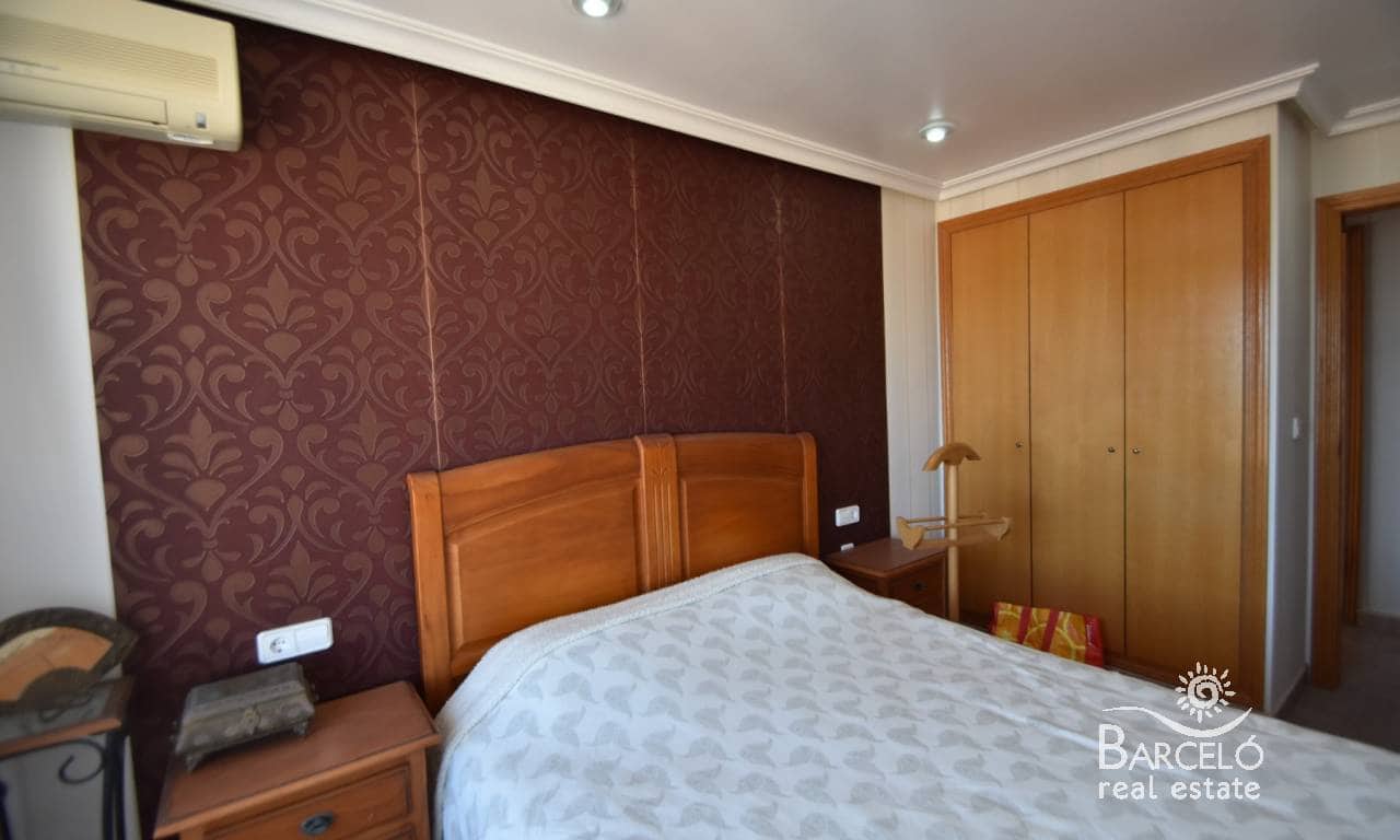 3 sovrum Lägenhet till salu i Guardamar del Segura med garage - 360 000 € (Ref: 9374401)