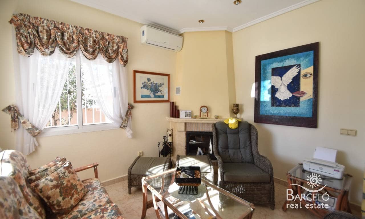 2 soverom Villa til salgs i Dona Pepa med svømmebasseng garasje - € 350 000 (Ref: 9436357)