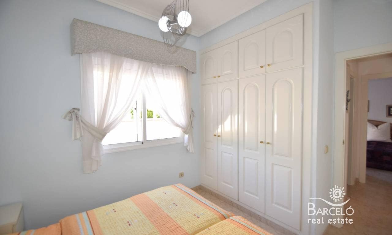 2 soverom Villa til salgs i Dona Pepa med svømmebasseng garasje - € 350 000 (Ref: 9436357)