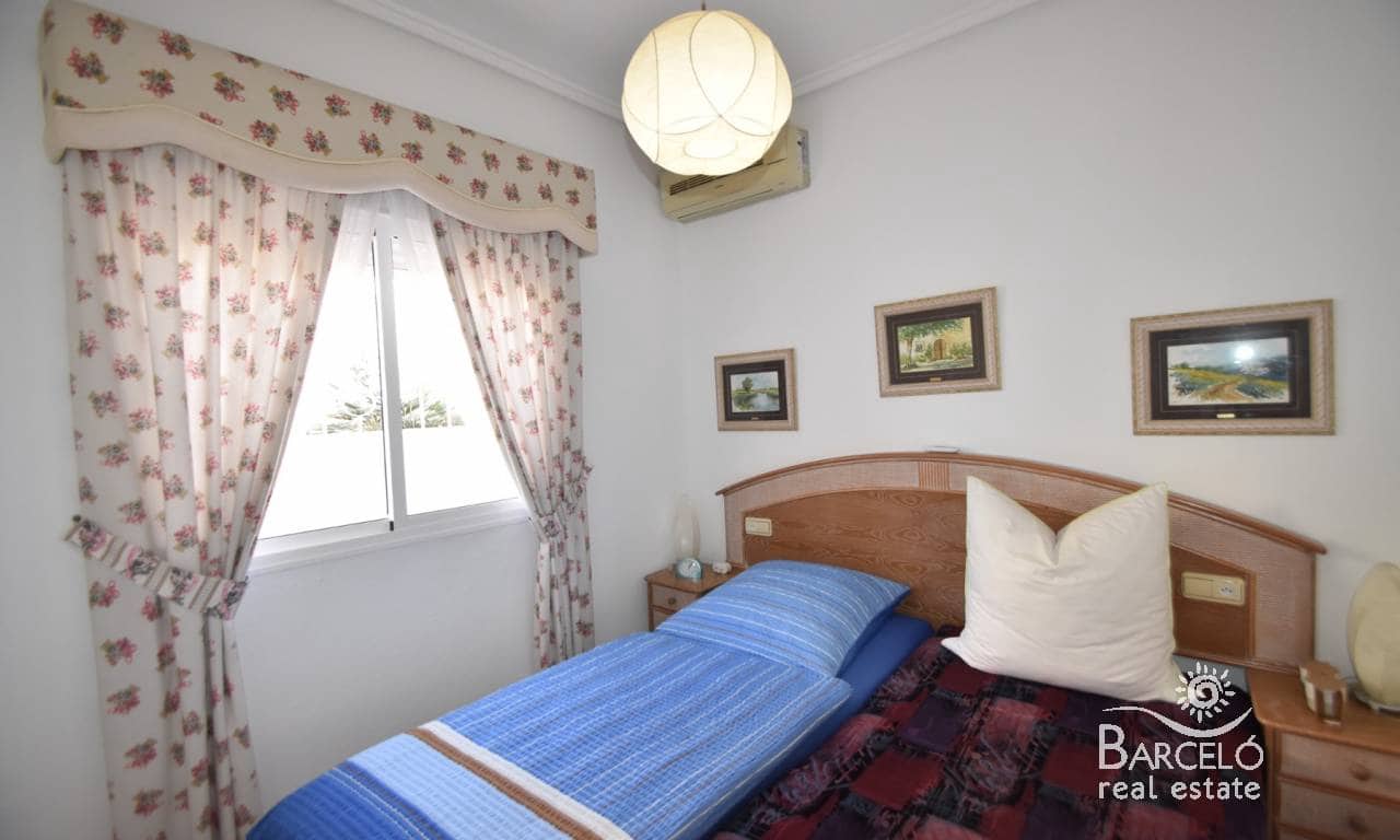 2 soverom Villa til salgs i Dona Pepa med svømmebasseng garasje - € 350 000 (Ref: 9436357)