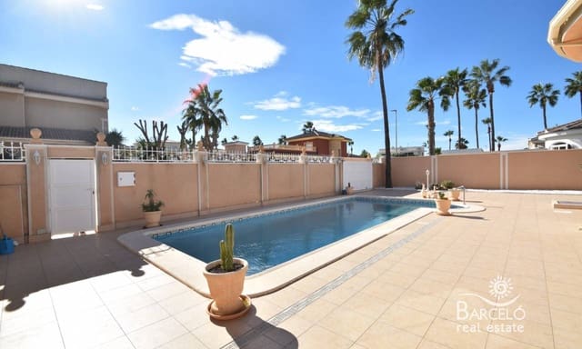 2 soverom Villa til salgs i Doña Pepa, Rojales med svømmebasseng garasje - € 350 000 (Ref: 9436357)