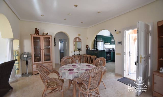 2 soverom Villa til salgs i Doña Pepa, Rojales med svømmebasseng garasje - € 350 000 (Ref: 9436357)