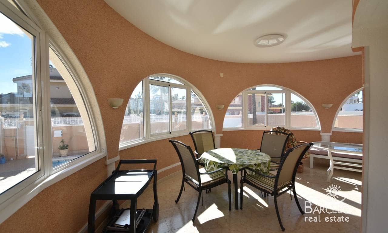 2 soverom Villa til salgs i Dona Pepa med svømmebasseng garasje - € 350 000 (Ref: 9436357)