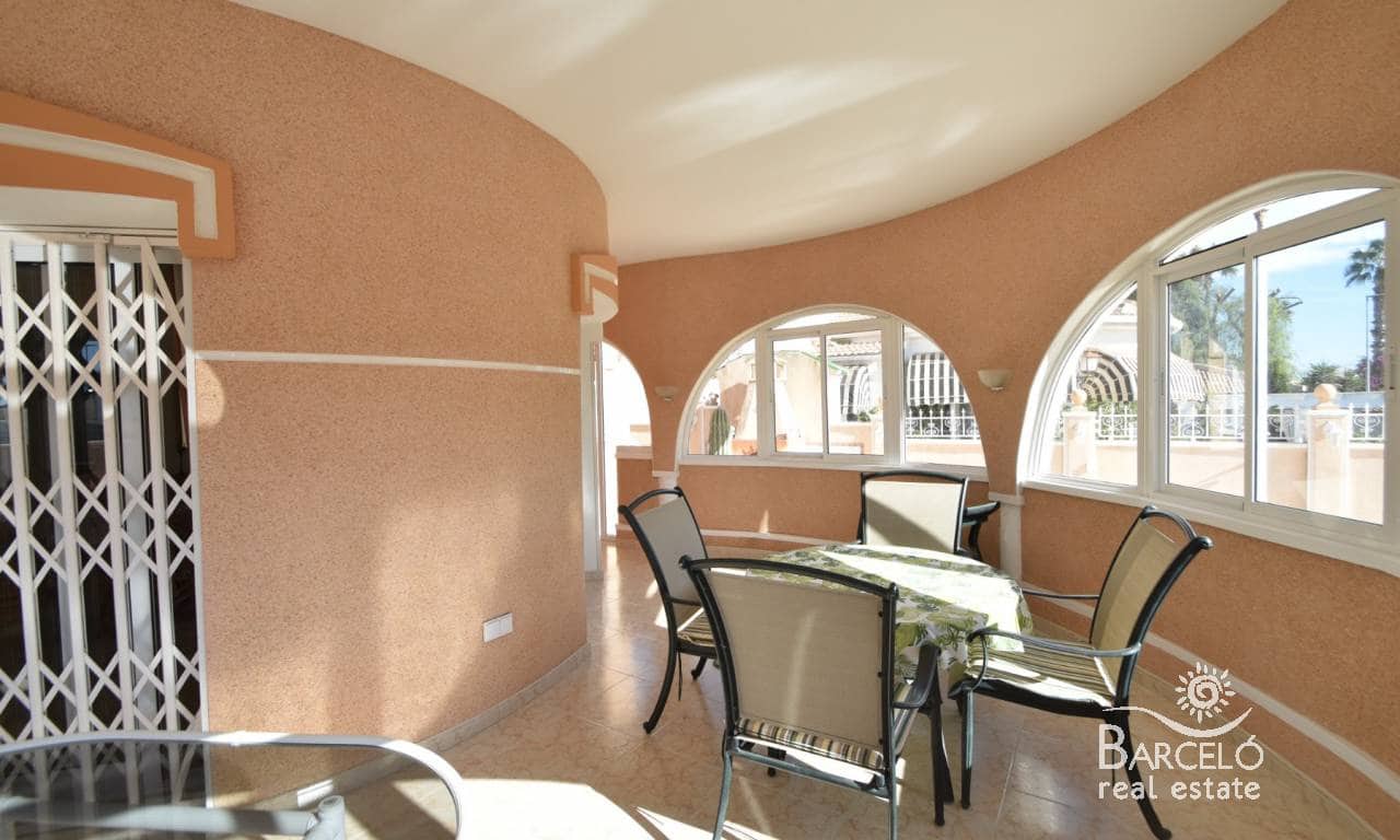 2 soverom Villa til salgs i Dona Pepa med svømmebasseng garasje - € 350 000 (Ref: 9436357)