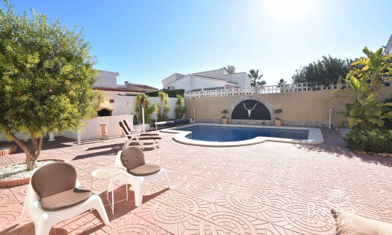 3 bedroom Villa for sale in Ciudad Quesada with pool garage - € 398,000 (Ref: 9532754)