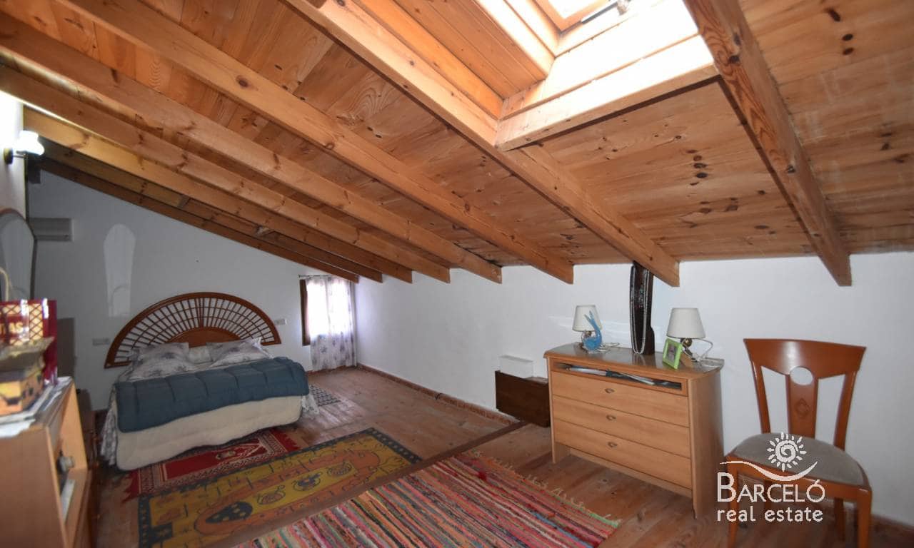 3 makuuhuone Maalaistalo myytävänä paikassa Dolores mukana uima-altaan 
autotalli - 210 000 € (Ref: 9598275)