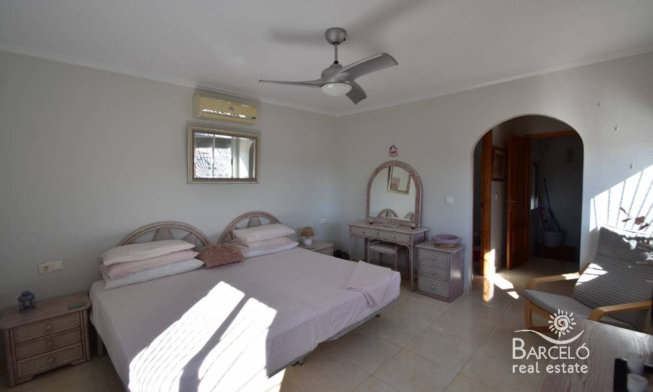 3 chambre Villa/Maison à vendre à Ciudad Quesada avec piscine garage - 375 000 € (Ref: 9598276)