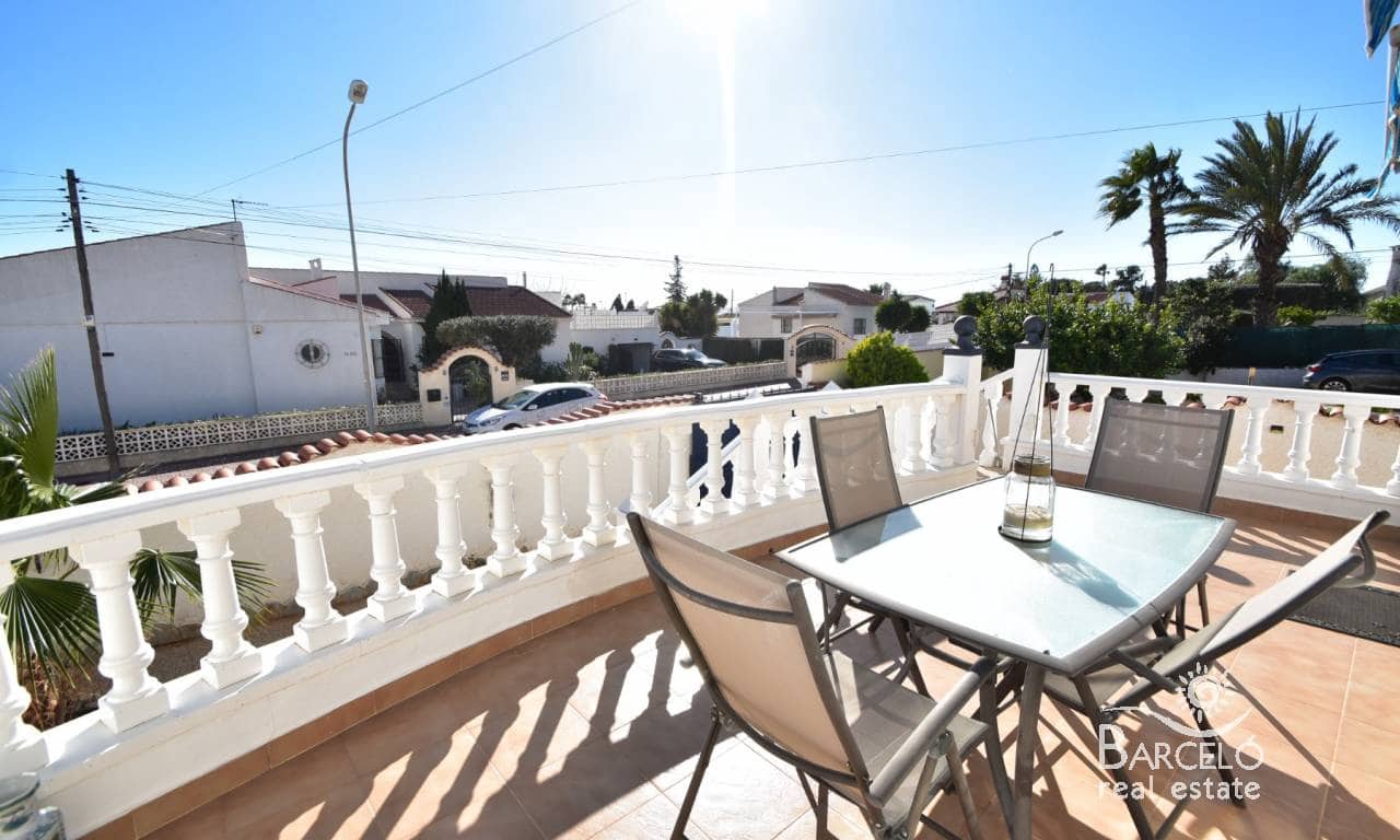 3 chambre Villa/Maison à vendre à Ciudad Quesada avec piscine garage - 375 000 € (Ref: 9598276)