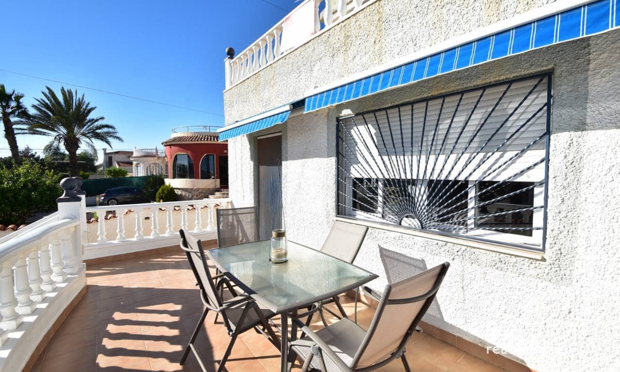 3 chambre Villa/Maison à vendre à Ciudad Quesada avec piscine garage - 375 000 € (Ref: 9598276)