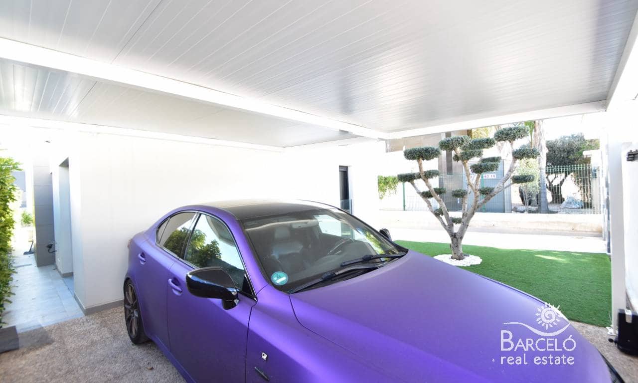 3 soverom Villa til salgs i Pueblo Bravo med svømmebasseng garasje - € 459 000 (Ref: 9626398)