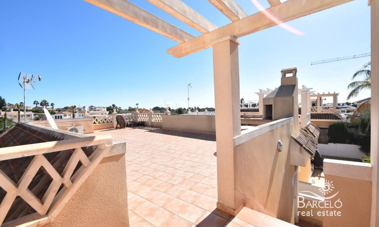 3 chambre Villa/Maison à vendre à Ciudad Quesada avec piscine garage - 370 000 € (Ref: 9632838)