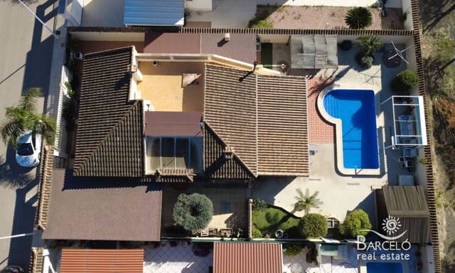 3 Zimmer Villa zu verkaufen in Formentera del Segura mit Pool Garage - 397.500 € (Ref: 9694296)