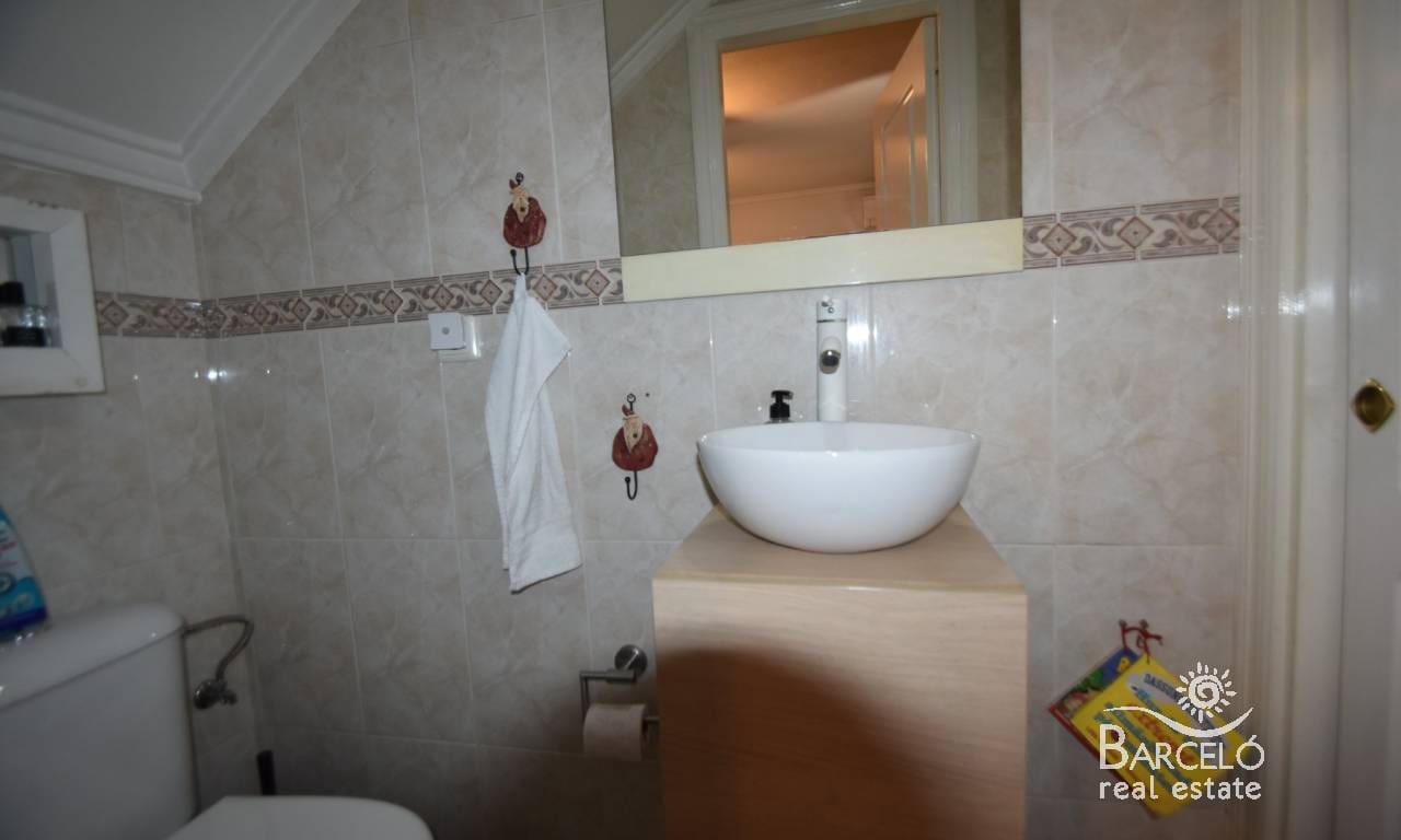 2 bedroom Villa for sale in Dona Pepa with pool garage - € 250,000 (Ref: 9739294)